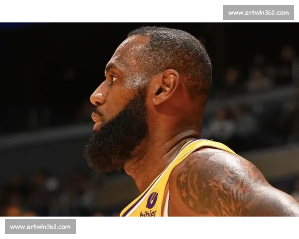 中国赛焦点对决勇士湖人群星云集点燃篮球盛宴见证新赛季风向之战